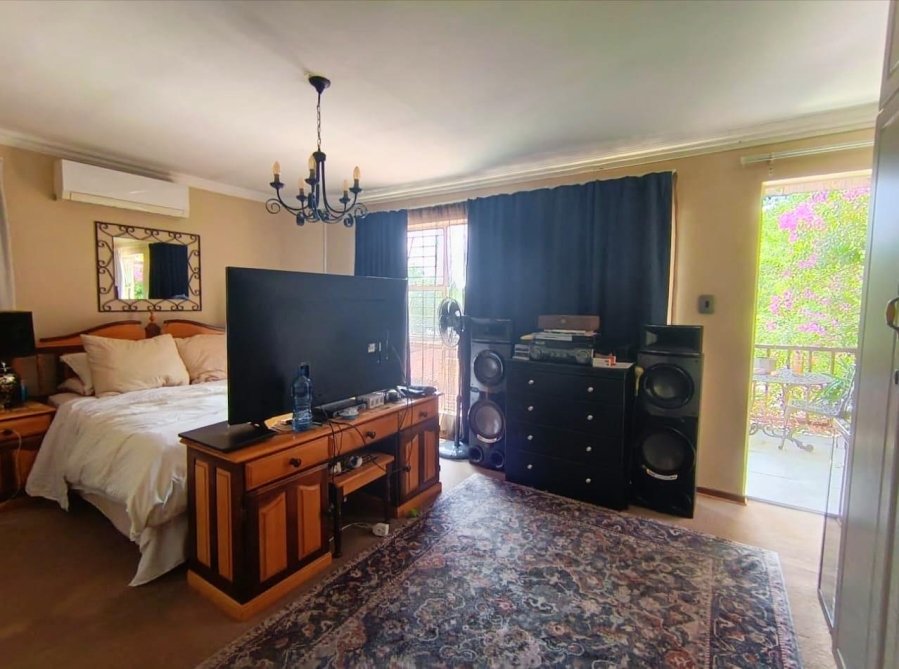 7 Bedroom Property for Sale in Langenhovenpark Free State